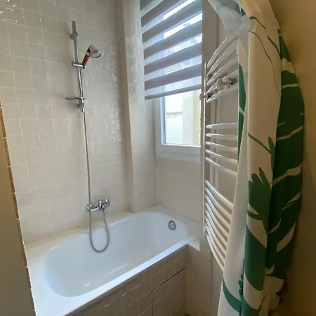 Cozy And Practical Cocoon Full Of Charm Apartment